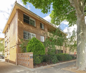 Spacious inner-north living in an unbeatable Carlton North location - Photo 6