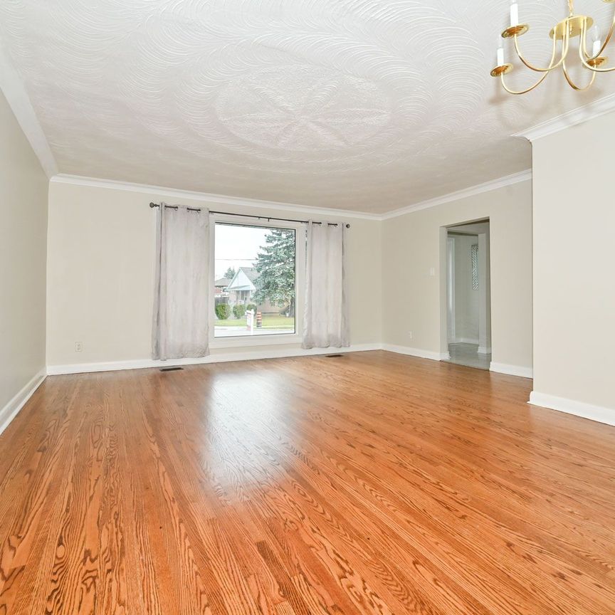 For Lease - 88 Wexford Boulevard, Toronto, Ontario - Photo 1