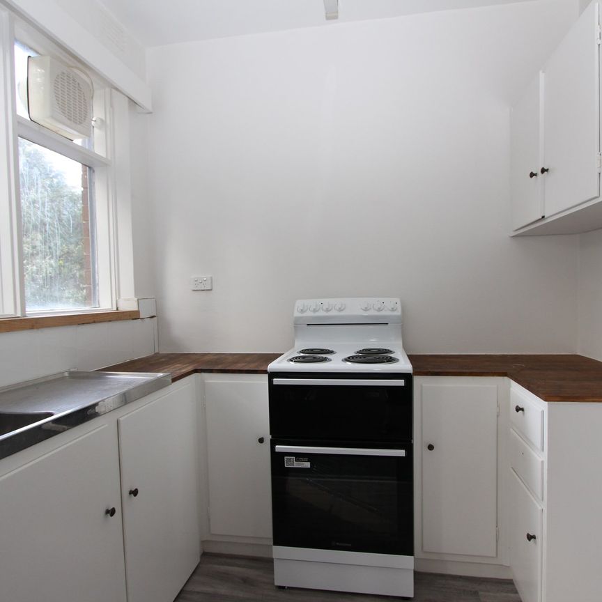 Thinking of selling? Contact our agent - Photo 1