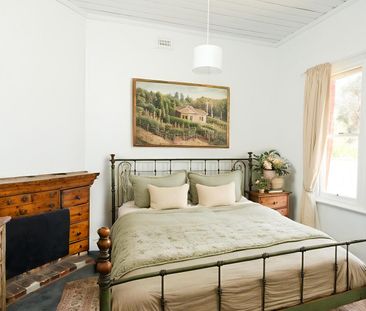 Charming 3-Bedroom Cottage Available for Rent in Central Tatura - Photo 5