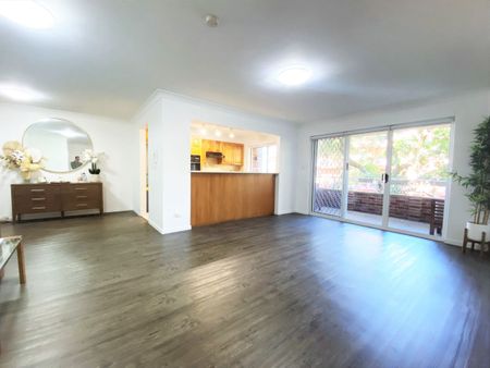 1st floor 2 bedroom apartment - Photo 4