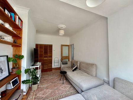 2 Bed Terraced House, Luton Road, E17 - Photo 3