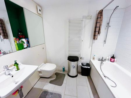 1 bedroom flat to rent - Photo 5