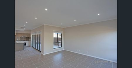 Modern Family Home - Photo 2