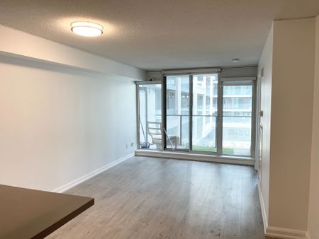 For Lease - 111 Elizabeth Street Unit# 602, Toronto, Ontario - Photo 2
