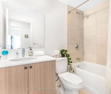 Condo Townhouse For Lease | S9055138 - Photo 3