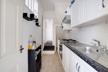 1 bedroom flat to rent - Photo 4
