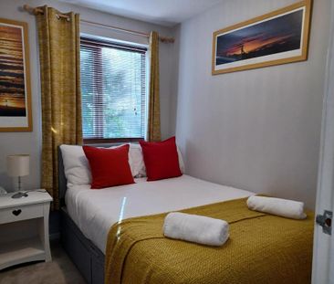 2 bedroom flat to rent - Photo 4