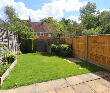 3 bedroom terraced house to rent - Photo 4