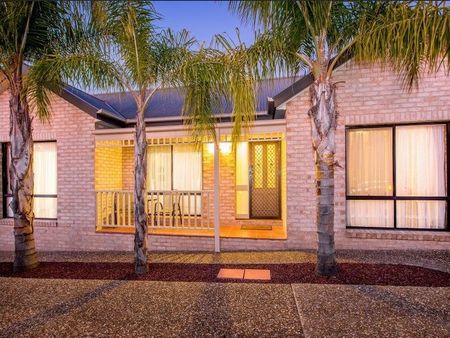 Modern & Low-Maintenance Living in the Heart of East Albury - Photo 3