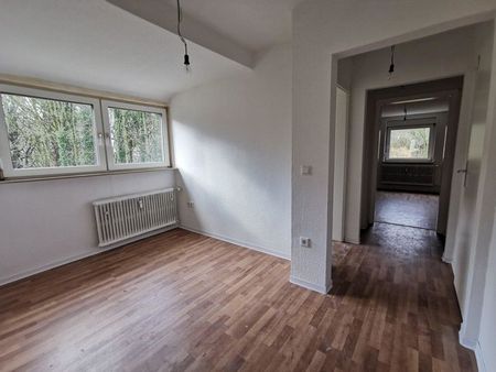 Günstige 2,5-Zimmer-Dachgeschosswohnung - Foto 2