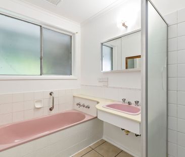 Charming Three-Bedroom Home in a Convenient Frankston Location - Photo 5