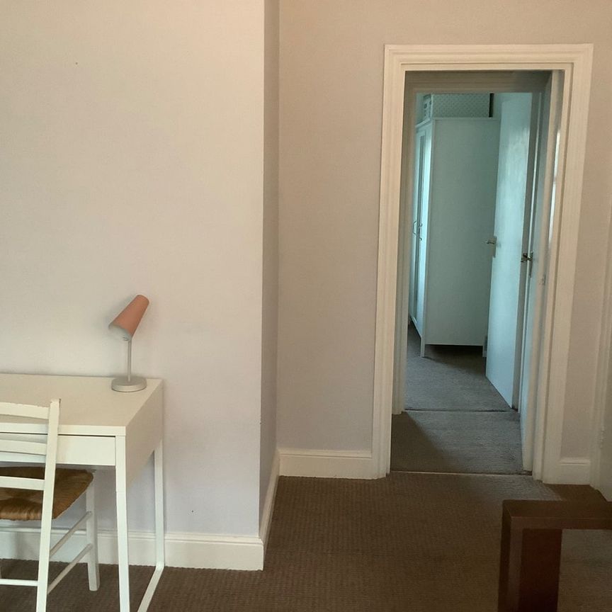 1 Bed Flat, Fleet Road, NW3 - Photo 1