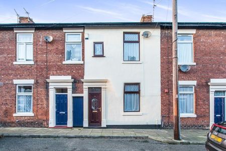 3 bedroom terraced house to rent - Photo 4