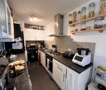 3 Bed Flat, Beech House, SO16 - Photo 6