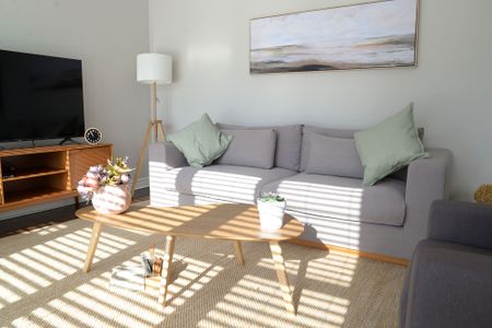 For Lease - 84 Cartier Crescent, Richmond Hill, Ontario - Photo 2