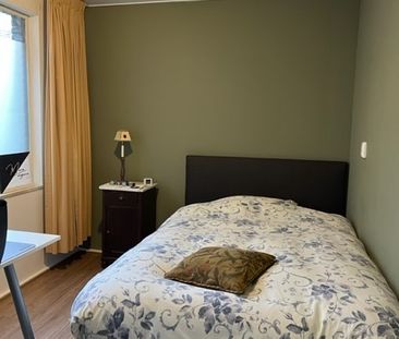 Te huur: Tijdelijk te huren appartement met 3 slaapkamers - Photo 4