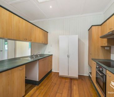 Spacious Home in Prime Location - Photo 4