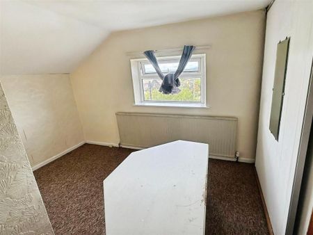 3 bedroom flat to rent - Photo 5