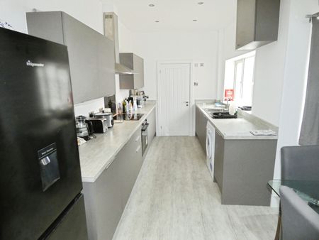 1 bedroom room to rent Church Street, Creswell - Photo 4