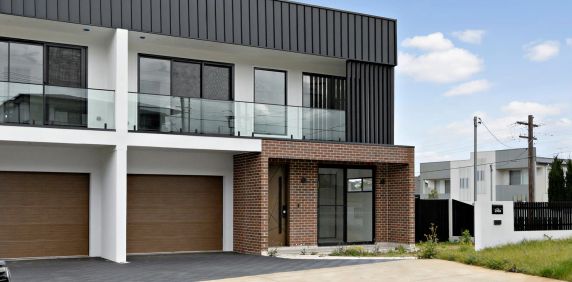 Brand New Luxury Duplex - Photo 2