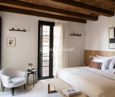Lujoso ático a estrenar en el barrio histórico de Ciutat Vella - Photo 3