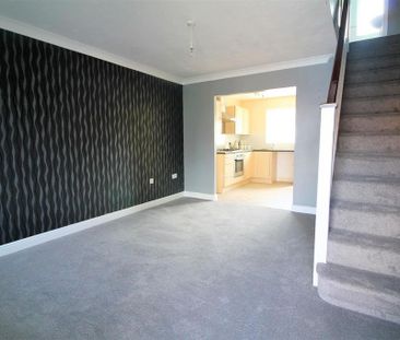 2 bedroom end of terrace house to rent - Photo 1