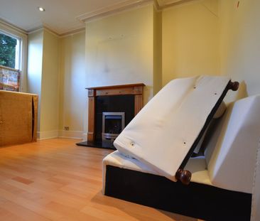 Flat to rent - Ravenscroft Road, Beckenham, BR3 - Photo 6