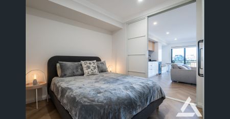 Renovated Spacious Inner City Sanctuary - Photo 4