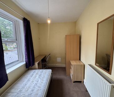 Milton Street, Lawrence Street - P1150 - Photo 4