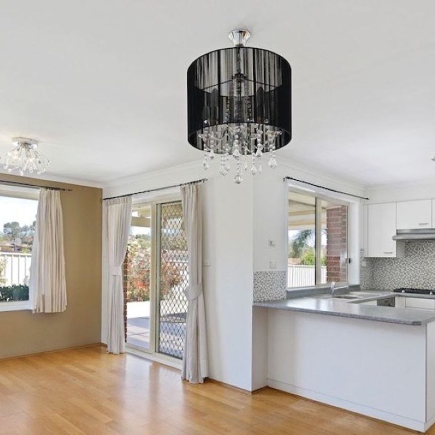 Cosy Family Home - Photo 1