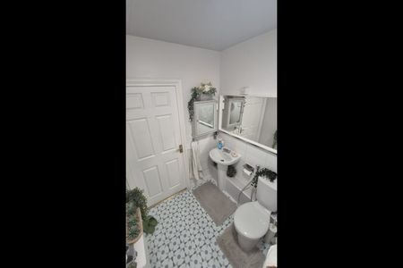 Room in a Shared Flat, Blackthorn Road, IG1 - Photo 3