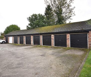 2 bedroom end of terrace house to rent - Photo 2