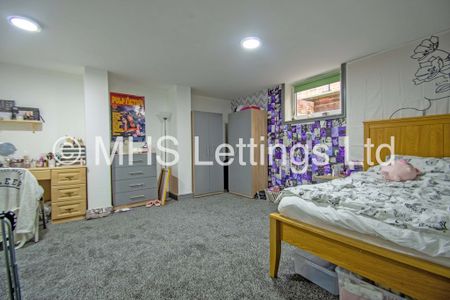 2 Bedroom Ground Floor Flat for rent in Regent Park Terrace - Photo 4