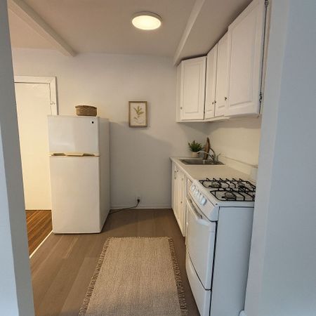 For Lease - 2449 Queen Street Unit# 3, Toronto, Ontario - Photo 3