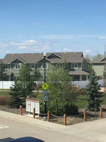 Sylvan Lake Townhome – 4 Bedroom/ 2.5 bath – Pet friendly - Photo 5