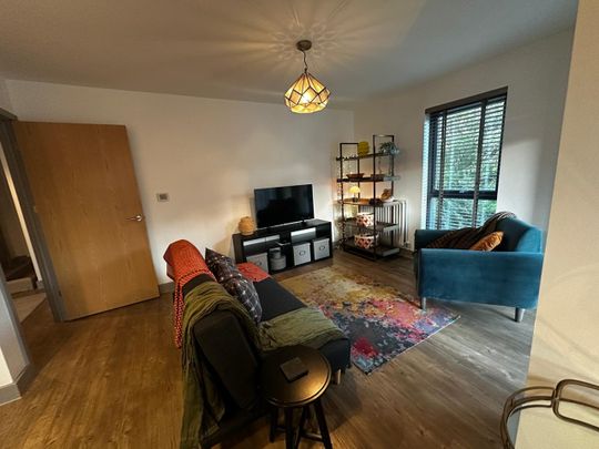 2 Bed Flat, Arnos Vale, BS4 - Photo 1