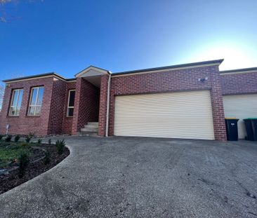 Neat & Tidy Family Home - Photo 6