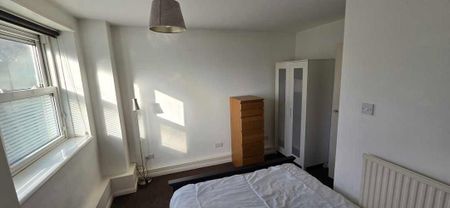 Room in a Shared Flat, Montpelier Road, BN1 - Photo 4