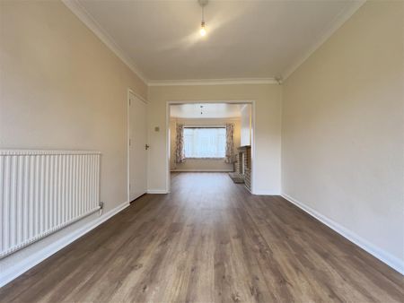 3 bedroom house - semi-detached - Photo 4