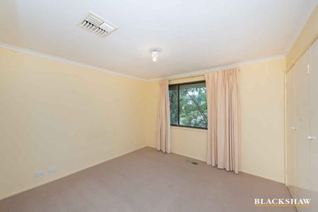 Three Bedroom Home In Prime Location - Photo 2