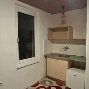 Pronájem bytu 1+kk 17 m² - Fotografie 2