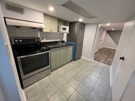 For Lease - 372 Rhodes Avenue, Toronto, Ontario - Photo 4