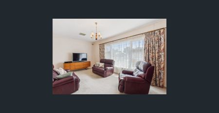 Comfortable Family Living in a Quiet Gepps Cross Location - Photo 2