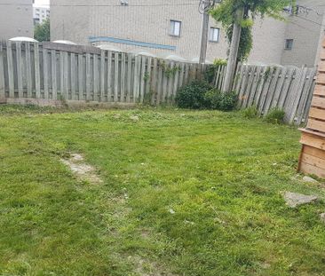 Maison unifamiliale de 3 chambres à louer à Brossard - Photo 3