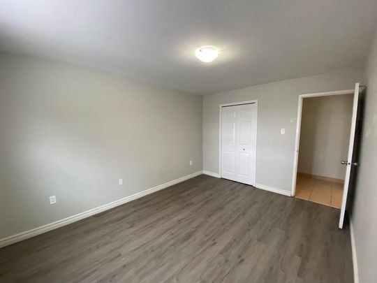 Bachelor Apartment - Photo 1