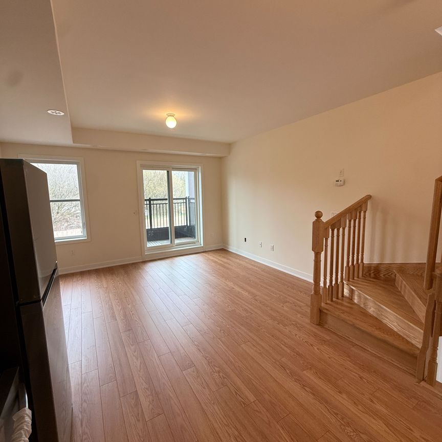 For Lease - 15100 YONGE Street Unit# 212, Aurora, Ontario - Photo 1