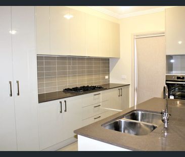 Comfortable family living in a convenient location!!! - Photo 3