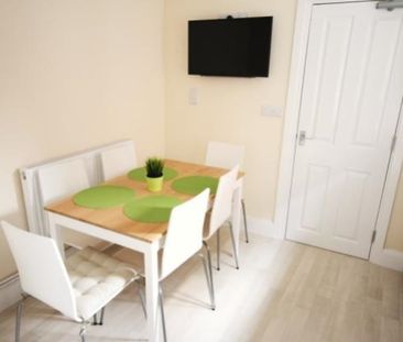 St Peters Avenue, Kettering, Northants, NN16 - Photo 6