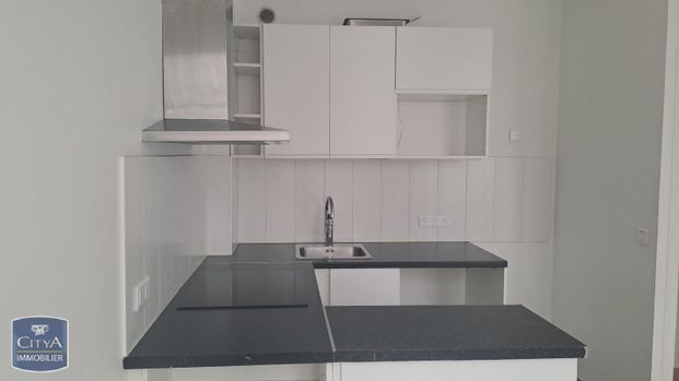 Location Appartement 3 pièces 56m² PARIS 10ème - Photo 1